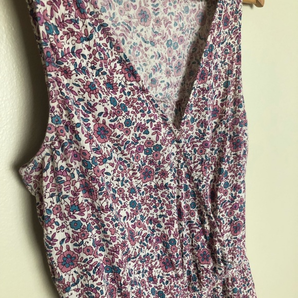Pink Floral V-Neck Romper, S || American Eagle - Picture 2 of 6